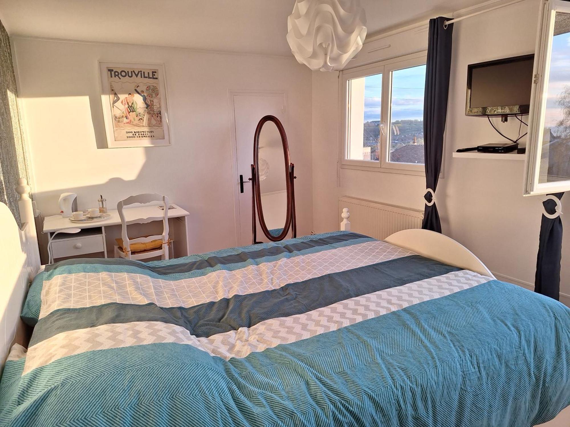 Bed and Breakfast La Fleur Du Soleil Трувиль-сюр-Мер Экстерьер фото