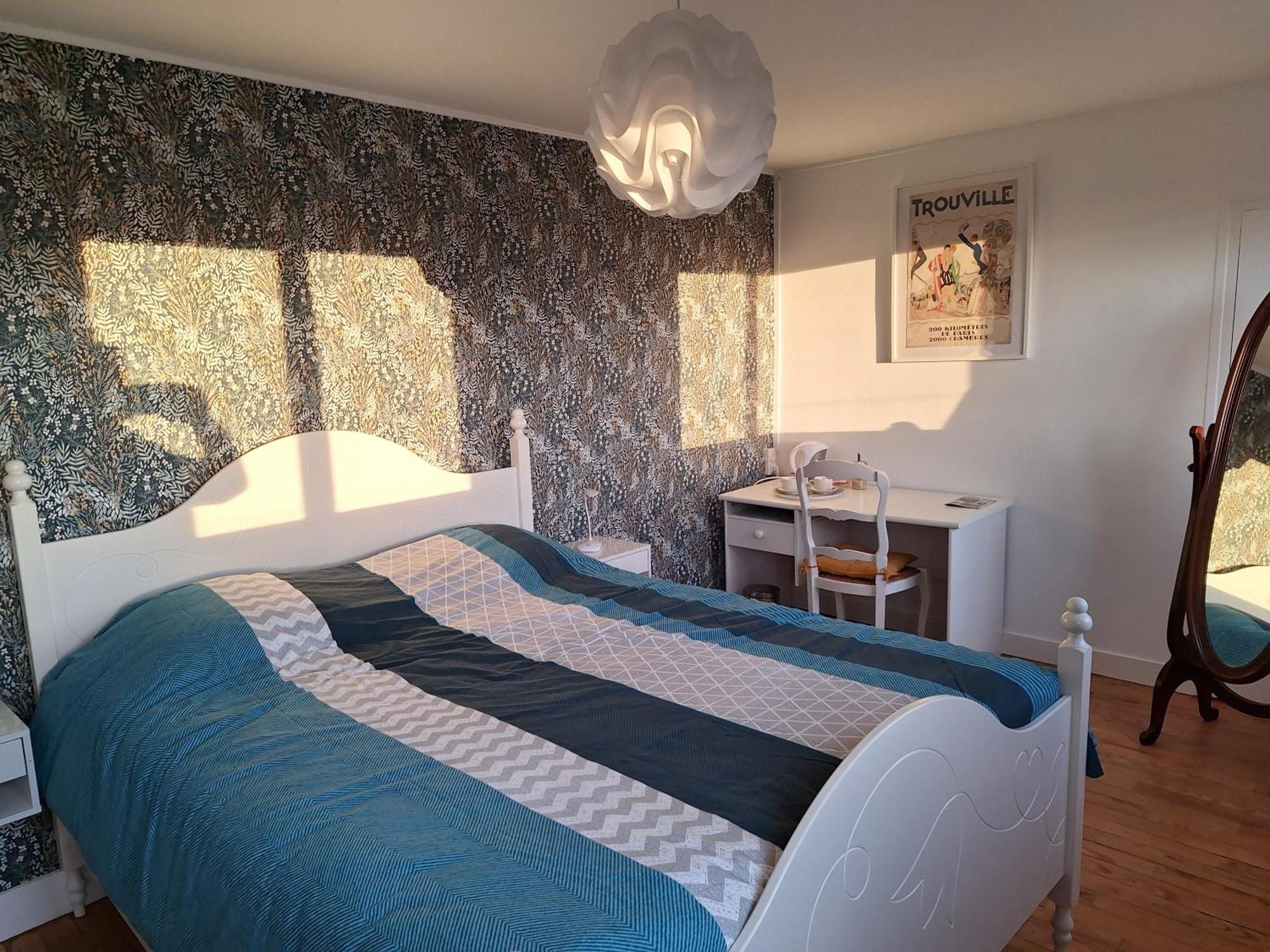 Bed and Breakfast La Fleur Du Soleil Трувиль-сюр-Мер Экстерьер фото
