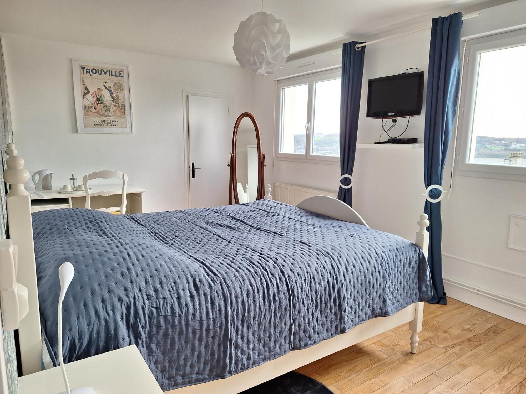 Bed and Breakfast La Fleur Du Soleil Трувиль-сюр-Мер Экстерьер фото